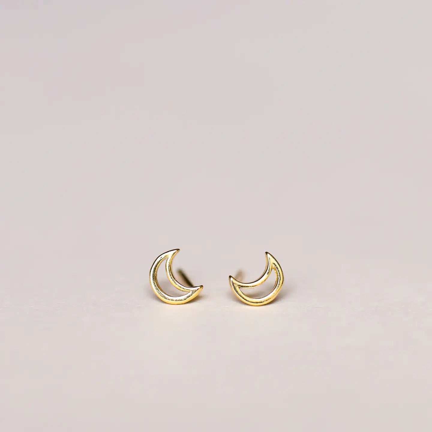 Minimalist - Moon - Gold Earrings